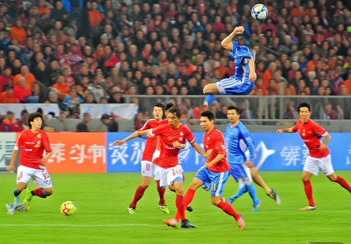 2015鲁能富力巅峰对决：中国足球发展里程碑(图1)